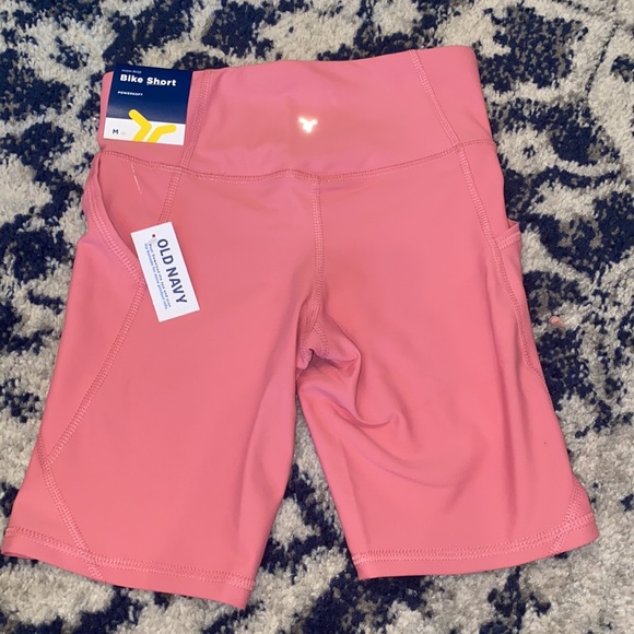 Old Navy High-Waisted PowerSoft Side-Pocket Biker Shorts for Girls. - Picture 3 of 4